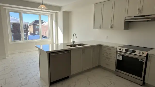 Brand New 3 Bedroom Townhome for Rent in Seaton, Pickering in Long Term Rentals in Markham / York Region - Image 6