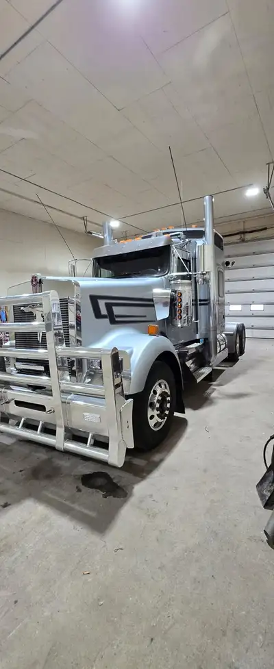 Got a beautiful W900L up for sale. Has had a long list of repairs done in the 2 years of owning it....