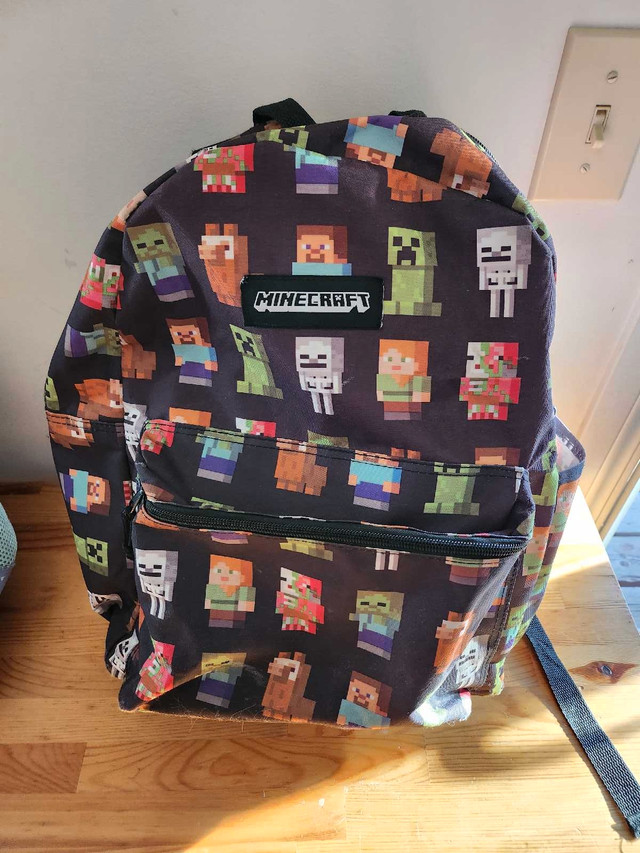 Kids School bundle backbacks/padded Lunchboxes in Other in Calgary - Image 4
