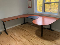 Office desk metal structure wood top/ bureau de travail moderne 