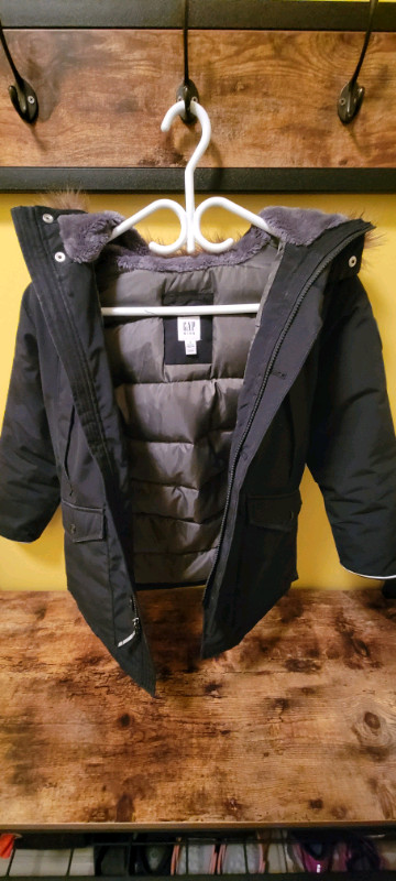 Veste d'hiver pour garçons // Winter jacket for boys dans Enfants et jeunesse  à Ouest de l’Île - Image 2