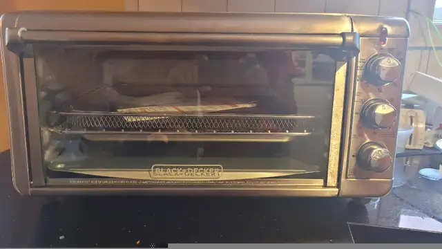 Black and Decker Airfry / Toaster Oven in Toasters & Toaster Ovens in Mississauga / Peel Region - Image 6