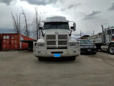 For sale 2020 Western Star 5700XE, 68" Sleeper; DD15(505HP); DT12 Automated 12 Speed Tranny; Front13...