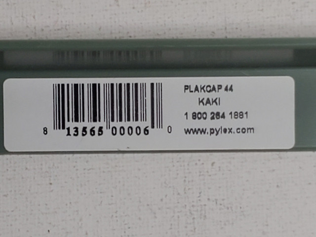 Pylex Plakcap 44 Kaki green plastic #12000/cache-base vert 4"x4" dans Autre  à Ouest de l’Île - Image 3