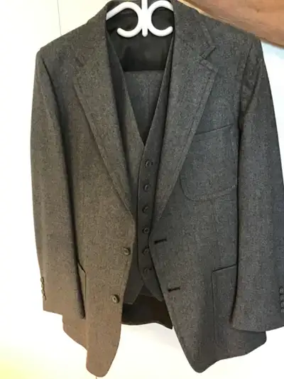 VINTAGE MEN’S WOOL SUIT, View more