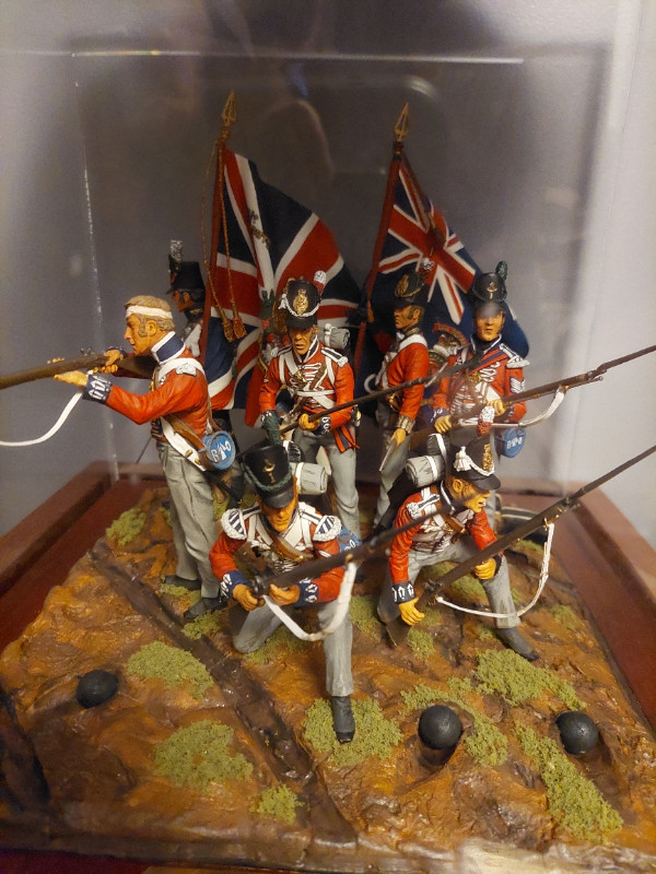 Napoleonic Period Royal Scots Miniature Soldier Display Model in Arts & Collectibles in Kawartha Lakes - Image 2