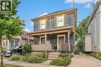 Move-In Ready 3-Bedroom Detached Home with Versatile Den! Beautifully maintained 2-storey featuring...