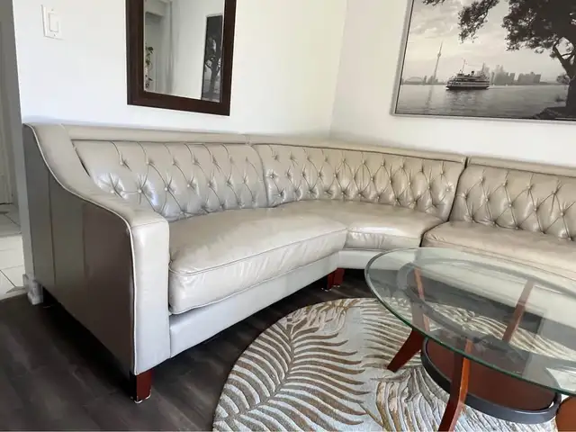 High end full top grain leather sectional couch  can deliver in Couches & Futons in Stratford - Image 5