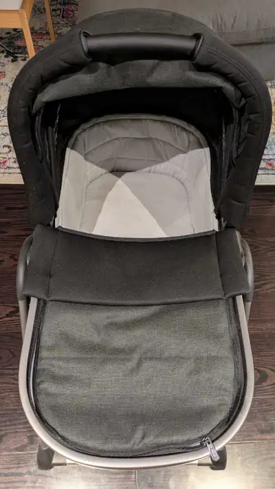 Peg Perego YPSI Bassinet with Stand – True Black – Like New!, View more