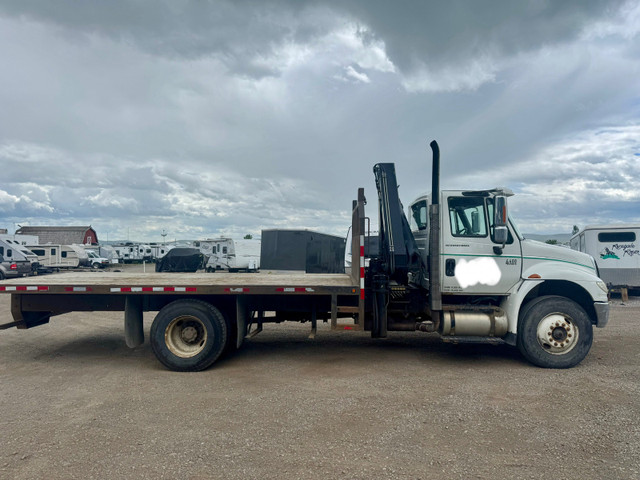 2007 International 4400 hiab 099 30’ picker in Heavy Trucks in Calgary