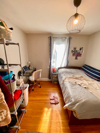 Summer Sublet Room!- May 1st-August 31st