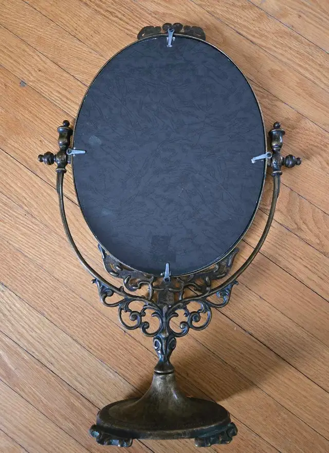 Vintage Table Mirror in Home Décor & Accents in Edmonton - Image 3