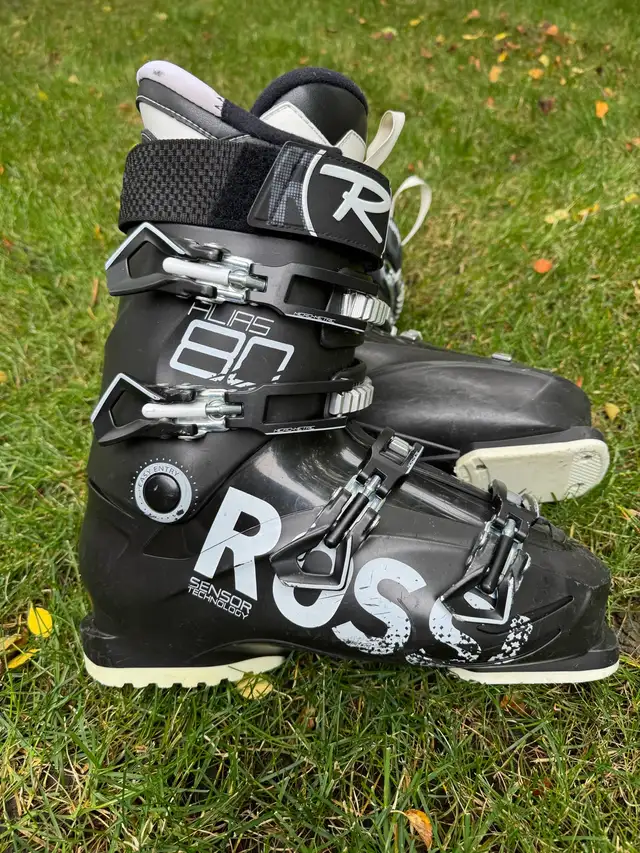 Rossignol ski boots size 27.5 in Ski in Calgary - Image 2