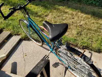 Woman's Bike - Raleigh Sprite, View more