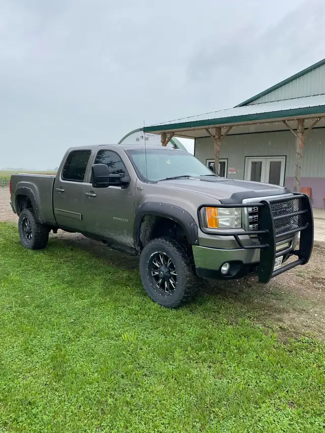 2012 GMC Duramax 2500 (needs head gasket)556564797562572801