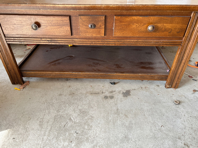 Rustic Coffee table and 2 matching end tables in Coffee Tables in St. Catharines - Image 4