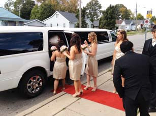 $199-BRAMPTON MISSISSAUGA LIMOUSINE MARKHAM TORONTO LIMO RENTALS in Wedding in Mississauga / Peel Region - Image 3