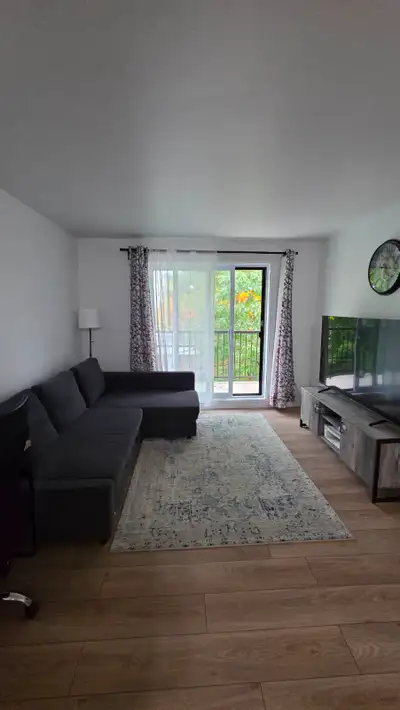 CESSION DE BAIL - Grand 4 1/2 3235 Chemin Saint-Louis, Québec, G1W 1S1 ✨ Inclus dans le loyer : ✅ Hy...
