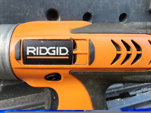 Ridgid 3/8 in(10mm) Variable Speed 14.4V  Battery Drill Charger in Power Tools in Windsor Region - Image 9