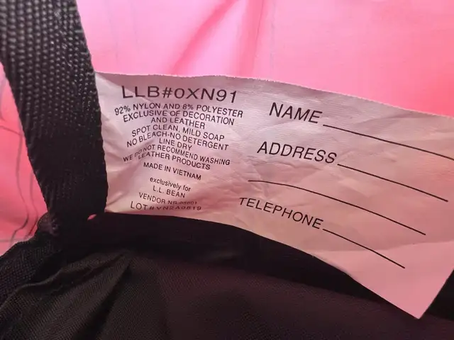 [LL Bean] Rolling Duffel Bag (suitcase/ luggage) like new, clean in Women's - Bags & Wallets in Sudbury - Image 7