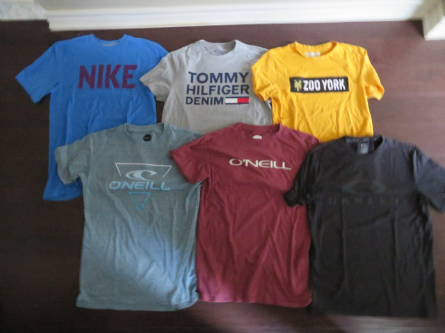 16 items Mens size SMALL mostly name brand clothes in Men's in Oakville / Halton Region - Image 4