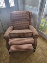 Bergère Chair with foot rest - Pink tile color