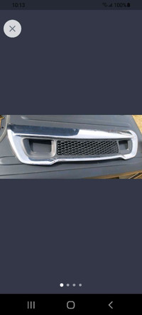 2014 Jeep Grand Cherokee lower grill 