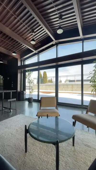 CESSION DE BAIL - STUDIO MODERNE À LOUER - GRIFFINTOWN / VIEUX-MONTRÉAL   Emplacement d’exception –...