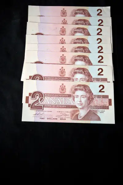 60 & 10 - Consecutive 1986 Cnd. 2 Dollar Uncirc EGP Thiessen Cr, View more