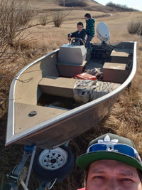 Aluminum 16 ft sportsman fishing boat.  12,000 obo