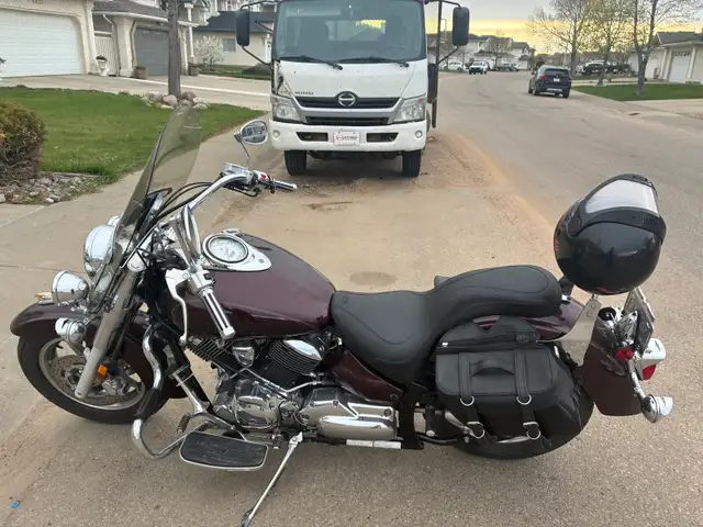 Yamaha V star 1100 cc in Street, Cruisers & Choppers in Edmonton - Image 2