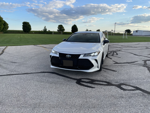 2019 Toyota Avalon XSE (very similar to Lexus ES 350) in Cars & Trucks in London - Image 2