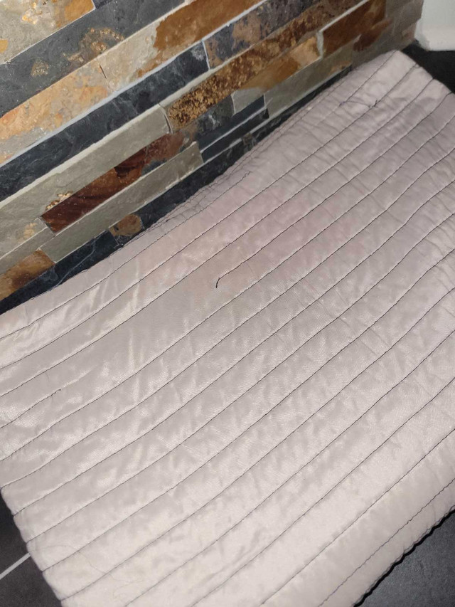 Solid Texture Quilt Set in Bedding in Oshawa / Durham Region - Image 3