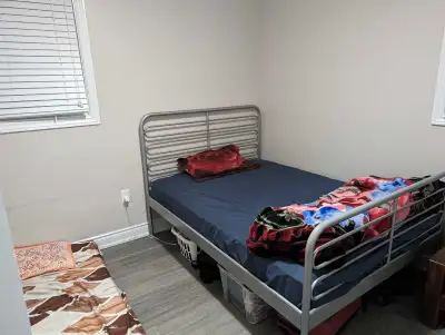 Room available for rent in sharing 