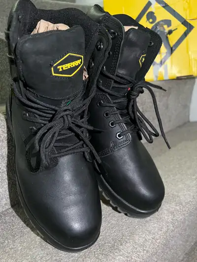 NEW Terra Women’s 9 CSA Grade Waterproof Work Boots, View more
