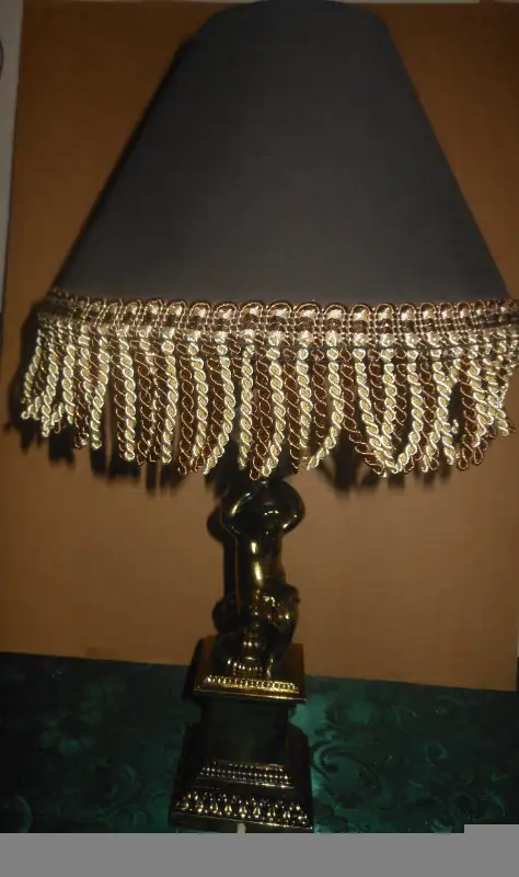 Vintage brass table lamp in Indoor Lighting & Fans in City of Montréal - Image 8