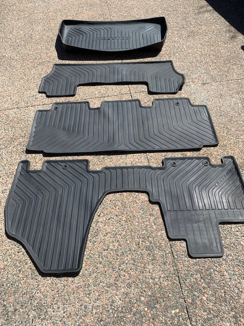 Honda Odyssey All Weather Slush Floor Mats (incl Cargo Tray) in Other Parts & Accessories in City of Halifax