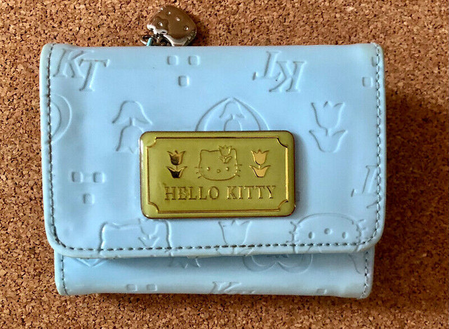 VINTAGE "HELLO KITTY" wallet in Arts & Collectibles in Mississauga / Peel Region