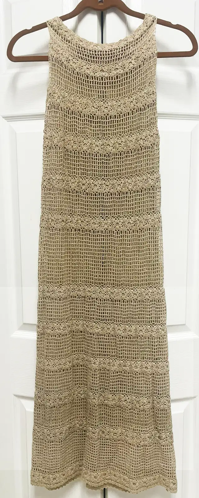 Sexy Beige Crocheted Sheath Dress, size S in Women's - Dresses & Skirts in Delta/Surrey/Langley - Image 3
