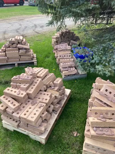 I’m looking to get rid of fill, mainly concrete and bricks. If interested please call or text Al 705...
