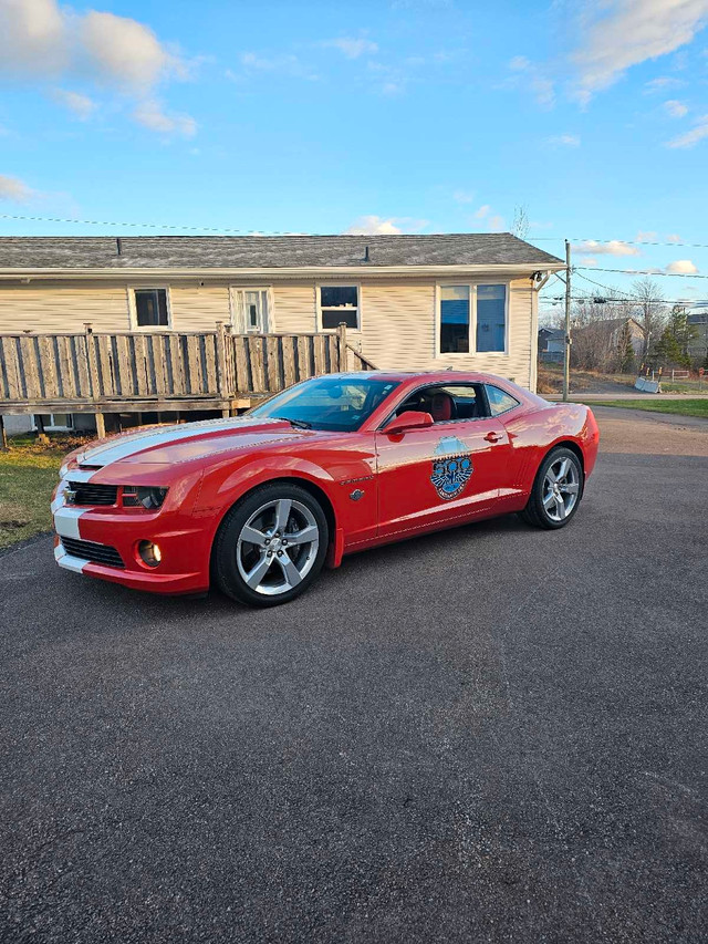 2010 camaro indy pace car in Cars & Trucks in Moncton - Image 2