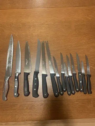 Chef 2 Forged Steel Knife Set , New Wooden Knife Block