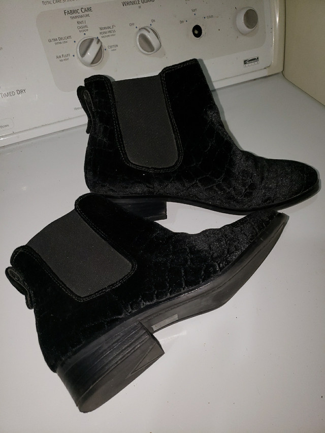 Aldo Chelsea boots in Women's - Shoes in Oshawa / Durham Region