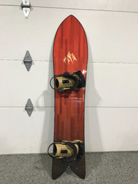 147 Jones Storm Chaser Snowboard with Size Large Union Bindings