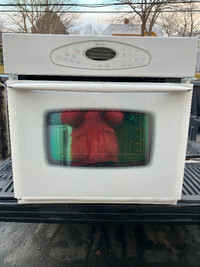 30" white Maytag wall oven in excellent condition