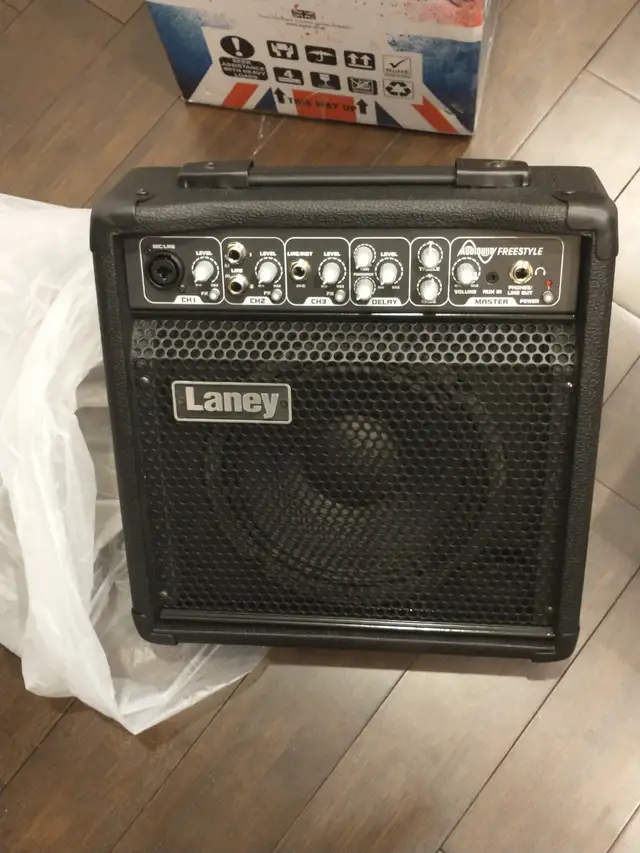 Laney Audiohub Combo AH-Freestyle 5-Watt 1x8" Amplificateur port in Pianos & Keyboards in Laval / North Shore - Image 11