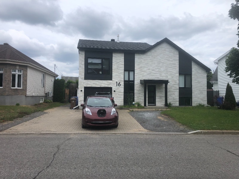 Blainville Bachelor Grand 3 1/2 Quartier Paisible Locations longue