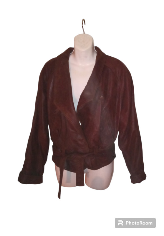 1980s Vintage Leather Like New Oversize Brown Women's Jacket in Women's - Tops & Outerwear in City of Toronto - Image 2
