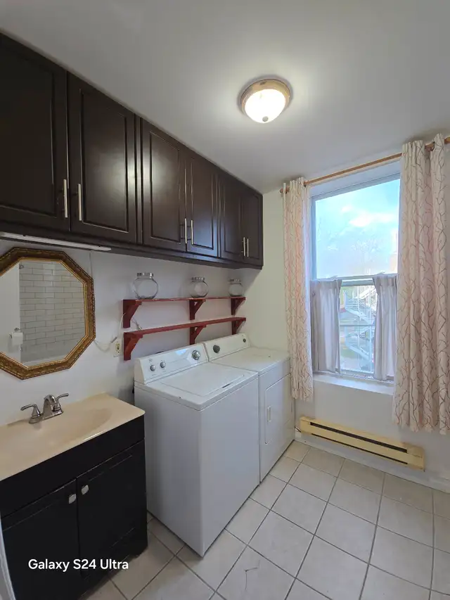 Spacious Duplex Apartment in Pointe-Saint-Charles in Long Term Rentals in City of Montréal - Image 18