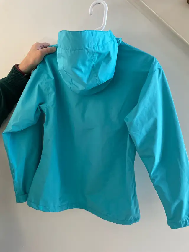 Girls Helly Hansen Rain Jacket in Kids & Youth in Dartmouth - Image 3